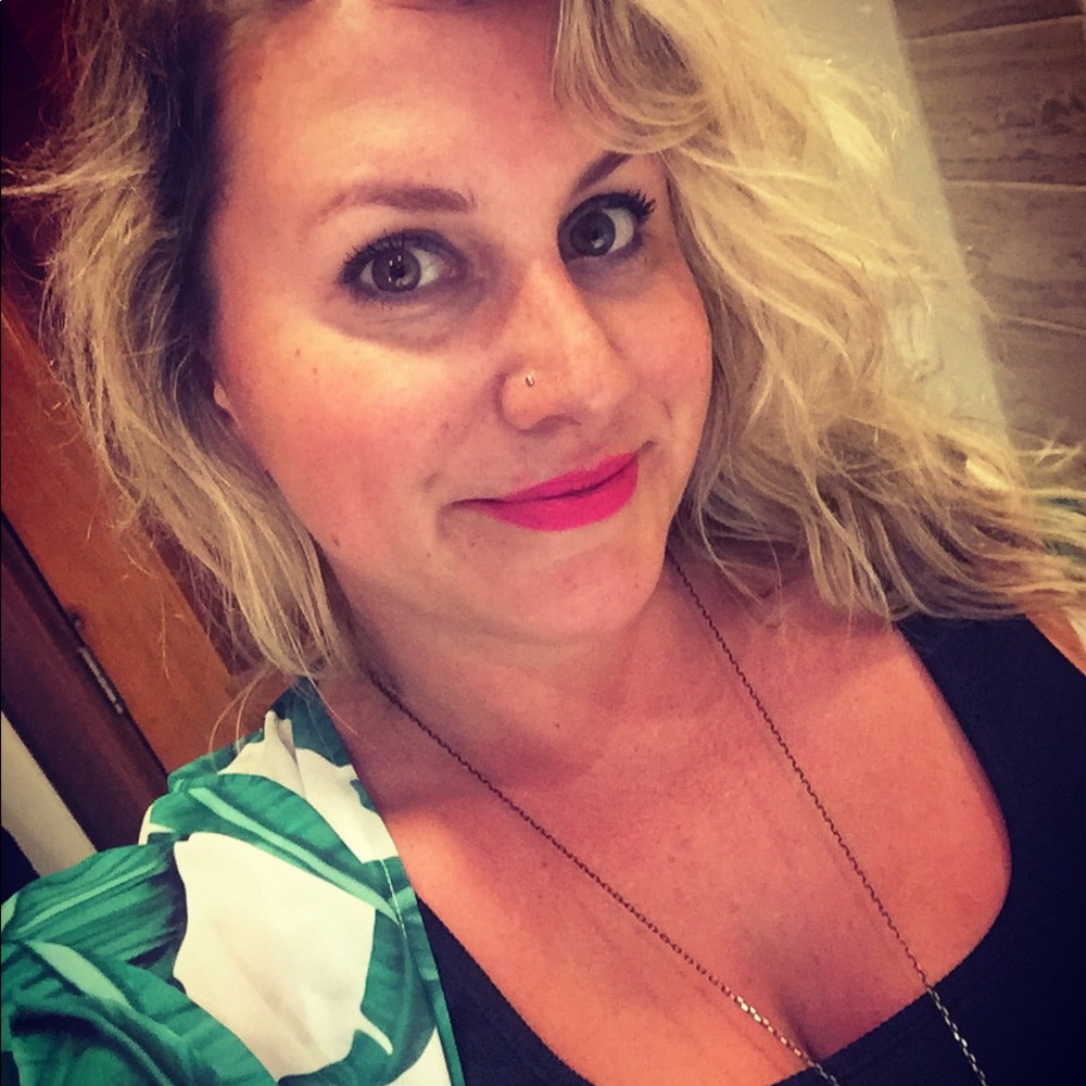 Meet your Posher, Dana-marie